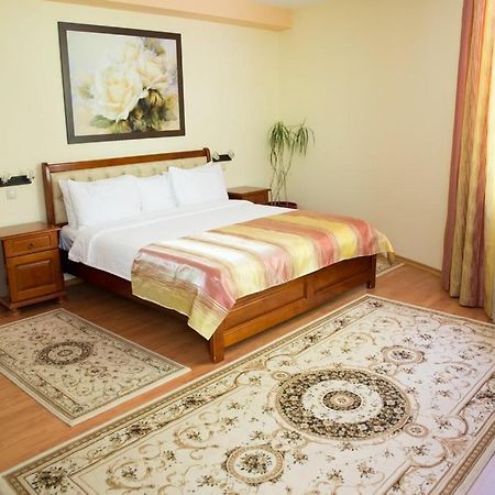 Hotel Nemira Сленік-Молдова Екстер'єр фото