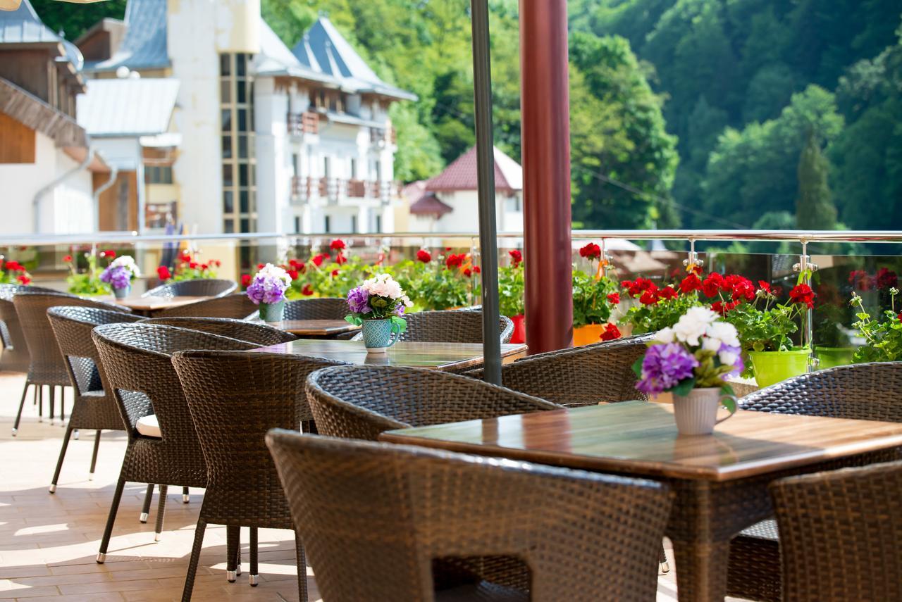 Hotel Nemira Сленік-Молдова Екстер'єр фото